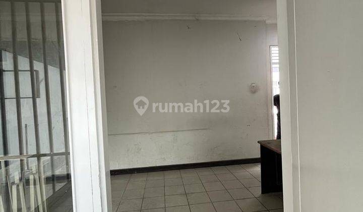 Disewa Rumah 2lt Luas 1360m2 Cocok Kantor, Gudang Atau Usaha di Menteng 2