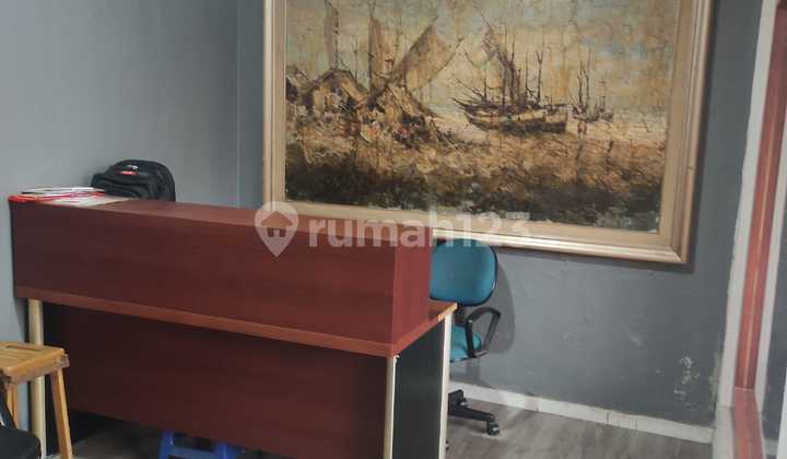 Jual Rugi Rumah Bagus 2lt Luas 200m2 Akses Jalan Mobil di Tebet Jual Rugi Rumah Bagus 2lt Luas 200m2 Akses Jalan Mobil di Tebet