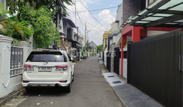 Disewa Rumah 2lt Luas 250m2 Akses 2mobil Cocok Gudang Atau Kantor Ditebet 1