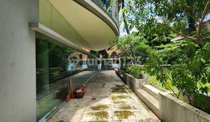 Jual Dibawah NJOP Gedung 3Lt Luas 1670M2 Ada Basement di Kemang