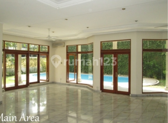 Disewa rumah mewah 2lt luas 595m2 ada private pool dekat kemang 2