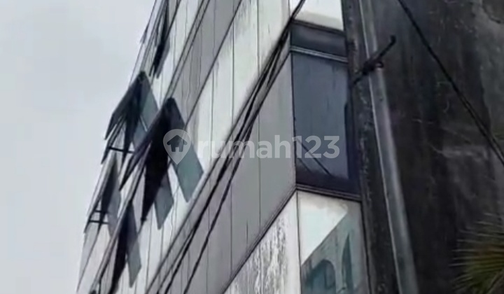 Jual Dibawah NJOP Gedung4lt Luas 2563M2 di Pinggir Jalan Raya Menteng