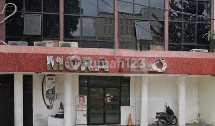 Disewakan Gedung 4Lt Parkiran 8 Mobil di Menteng Disewakan Gedung 4Lt Parkiran 8 Mobil di Menteng