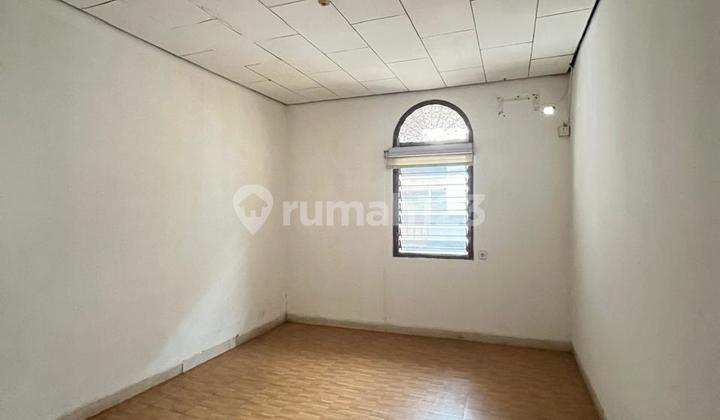 Disewakan Rumah 2 Lt Parkir Luas Cocok Hunian di Menteng Disewakan Rumah 2 Lt Parkir Luas Cocok Hunian di Menteng