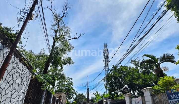 Jual cepat. Lahan luas 576m2 pinggir jalan raya di Cilandak jaksel