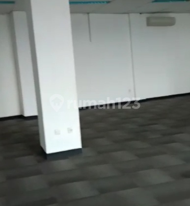For Rent Building Area 1200M2 With Elevator in Gandaria, South Jakarta 2