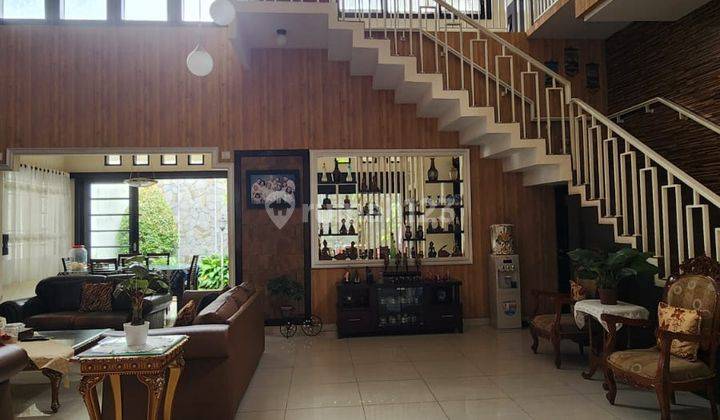 Rumah Mewah 2 Lantai, Full Furnished Strategis, Lokasi Sayap Riau Bandung 1