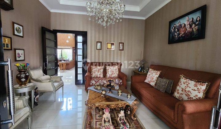 Rumah Mewah Fullfurnished SHM Strategis Sayap Riau Bandung 2