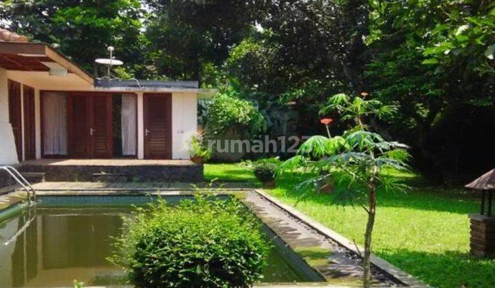  Rumah Bergaya Vintage Di Ciumbuleuit 1