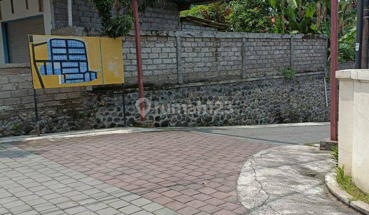 Jual rumah lantai 1 deket sekolah Taman Rama ubung 12