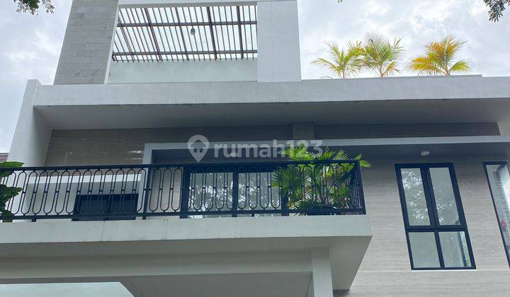 Rumah Cantik Brand New 3 Lantai Posisi Hoek di Vanya Park BSD 2