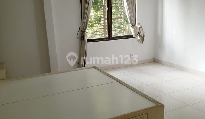 Great! Neat 3-Story House in BSD Greenwich Whelford near Aniva. 2