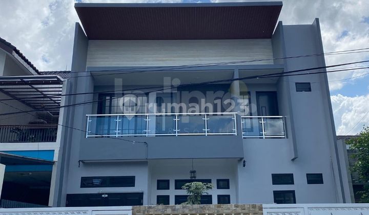 Rumah Brand New Ada Kolam Renang Griya Loka Dekat Pasmod BSD