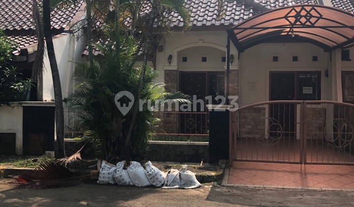 Beautiful House Large Land Area 1 Floor SHM in Villa Melati Mas 2