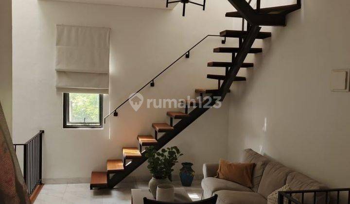 Rumah Cantik 3 Lantai Full Furnished SHM di Nusa Loka BSD 2