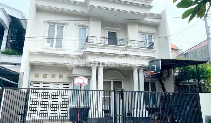 Murah! Sewa Rumah Mewah 2 Lantai di Pondok Indah Bukit Hijau