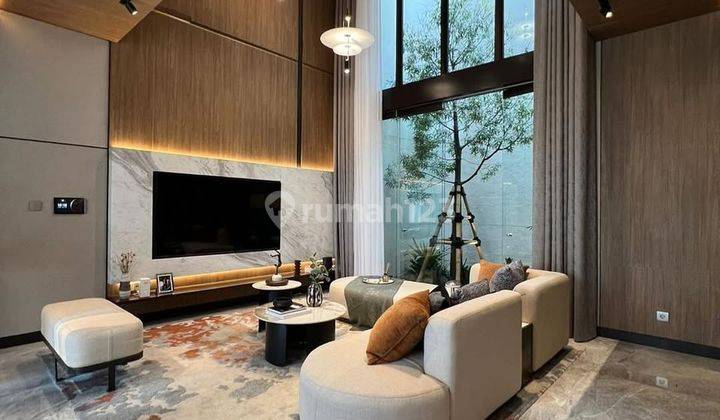 Rumah Mewah 3 Lantai dengan Private Lift di Summarecon Serpong 1
