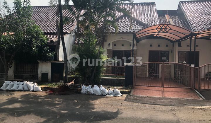 Rumah 1 Lantai Luas Tanah Besar 160 di Villa Melati Mas