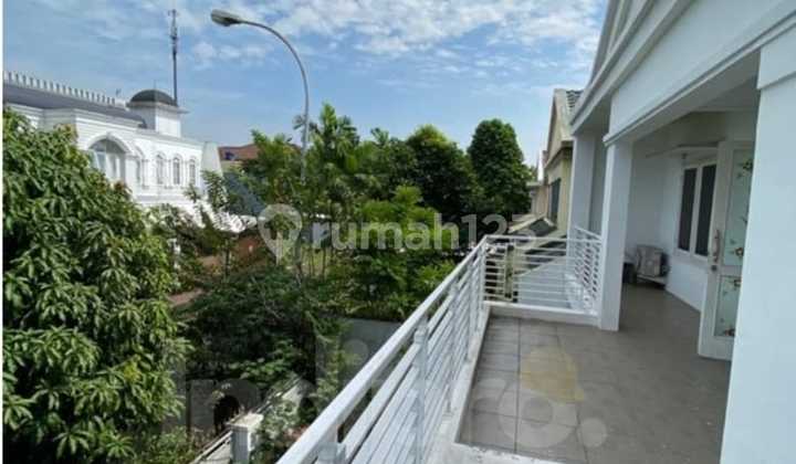 Jual Cepat Rumah Puspita Loka 2 Lantai Posisi Boulevard 2