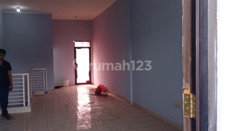 Disewakan ruko di jalan utama  2
