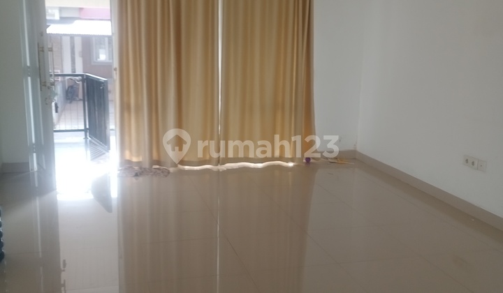 Dijual Rumah Bagus Dan Asri Siap Huni di Daerah Strategis  2