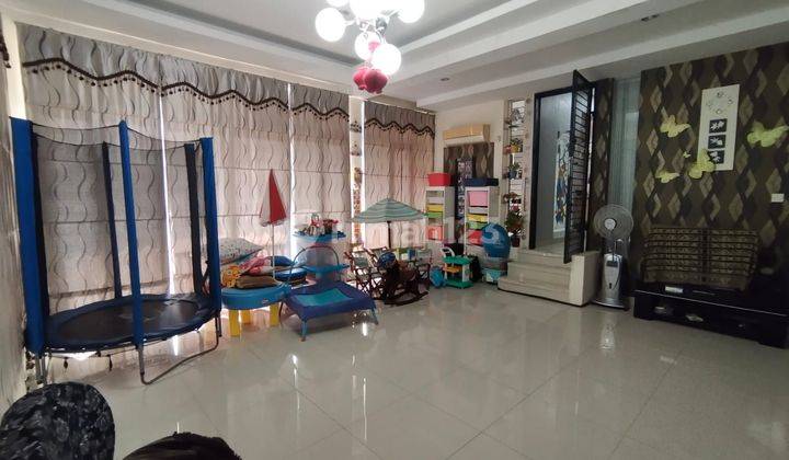 Dijual Rumah Mewah Ada Kolam renang dekat dengan mall,  rumah sakit,  resto dan kafe  2