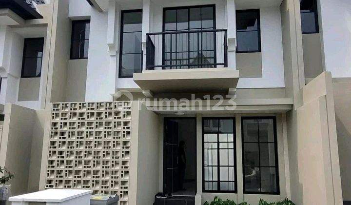 For Rent 3-Story House in Alderwood Summarecon Bogor For Rent 3-Story House in Alderwood Summarecon Bogor