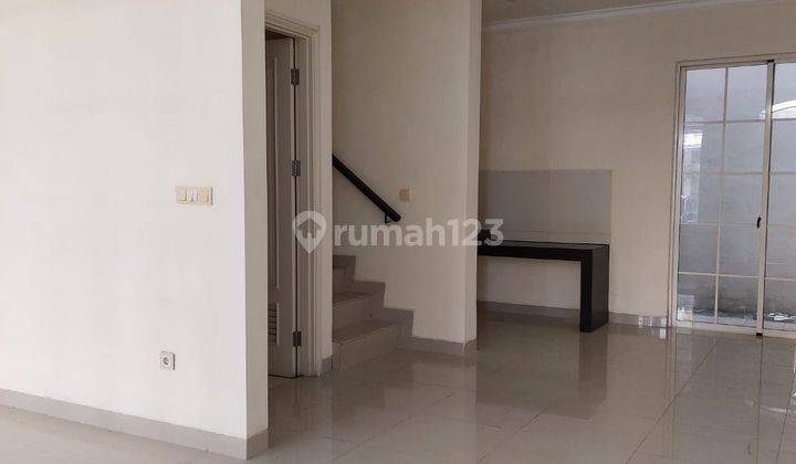 Disewakan rumah di Cluster Eropa, Green Lake City