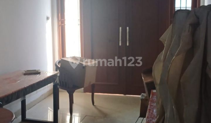 FOR RENT HOUSE IN TOMANG, WEST JAKARTA 2