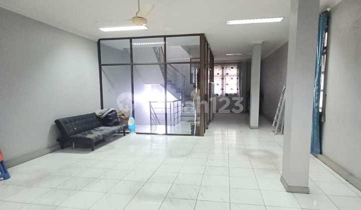 Dijual Ruko di Inti Kota Kawasan Niaga Jl S Parman Medan