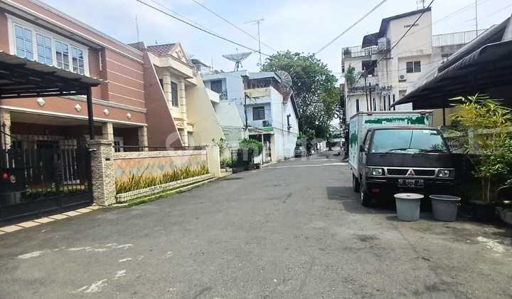 Rumah Besar Inti Kota Jl.s.parman Medan Rumah