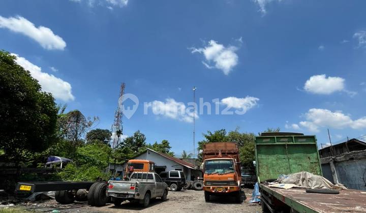 Warehouse and Land by the Side of the Main Cemara Road, Medan