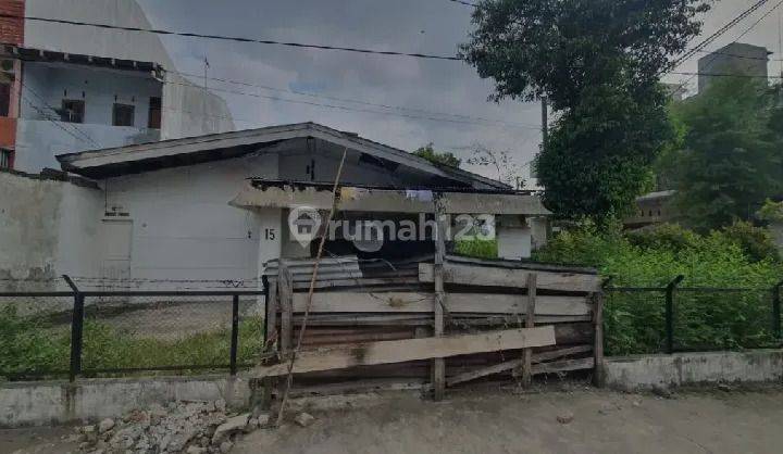 Rumah dengan lokasi di dekat inti kota medan 1