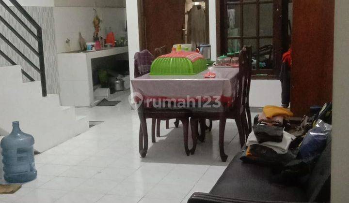 Dijual Rumah Terawat 2 Lantai di Dukuh Kupang 1