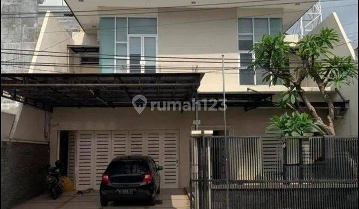 Disewakan dijual Rumah Minimalis di Kedung Baruk Merr  1