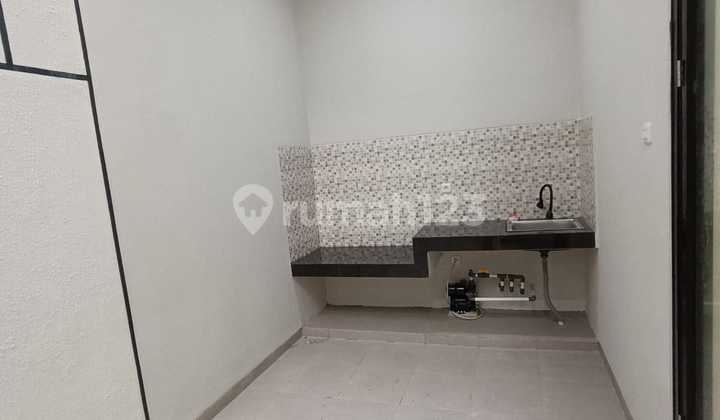 JUAL Rumah Baru 2 lantai Mulyosari Surabaya