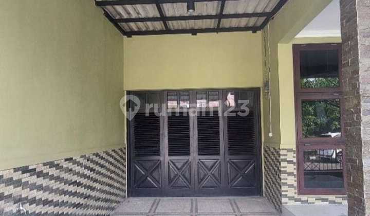 DISEWAKAN Rumah 2 lantai di Babatan Pratama - Wiyung Surabaya