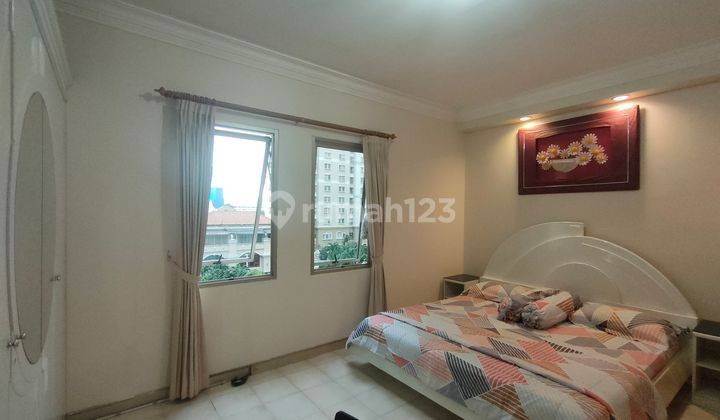 Apartemen Mediterania 3 Kamar Tidur Sudah Renovasi Furnished Murah Dekat Neo Soho Central Park  1