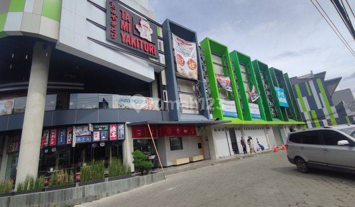 Ruko 3 Lantai Baru Parkir Luas Di Depan RS dan Perkantoran 1