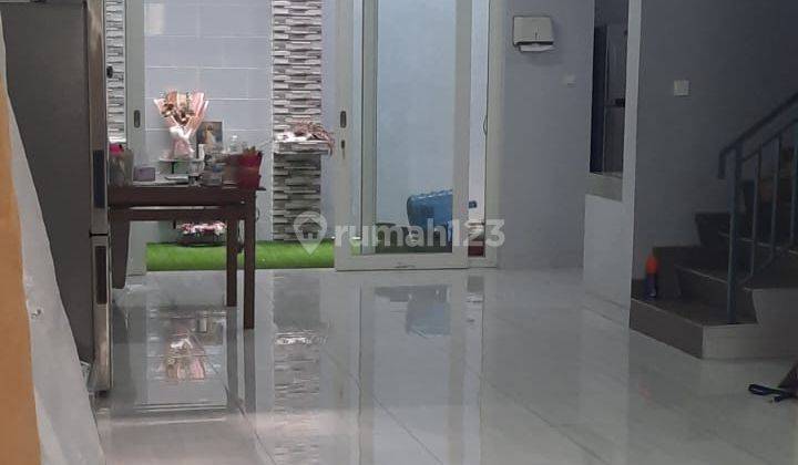 Rumah 2 Lantai Furnished di Batununggal Indah Estate  1