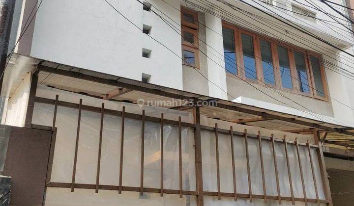 Rumah 3 Lantai Siap Huni Dekat BPK Pasirkaliki Bandung 1