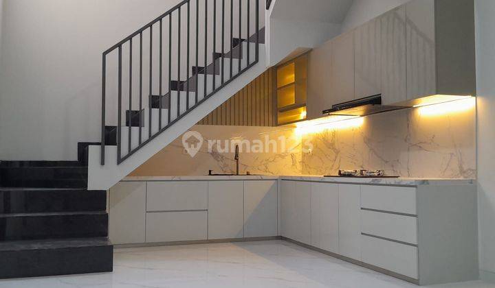 Rumah Baru Scandinavian Luxury di Komplek Elit Singgasana 1