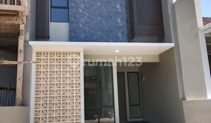 New 2-Story House in Mekar Wangi, 3-Car Wide Street
