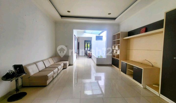 Rumah Luas 307m2 Dapur Minimalis Di Cluster Batununggal
