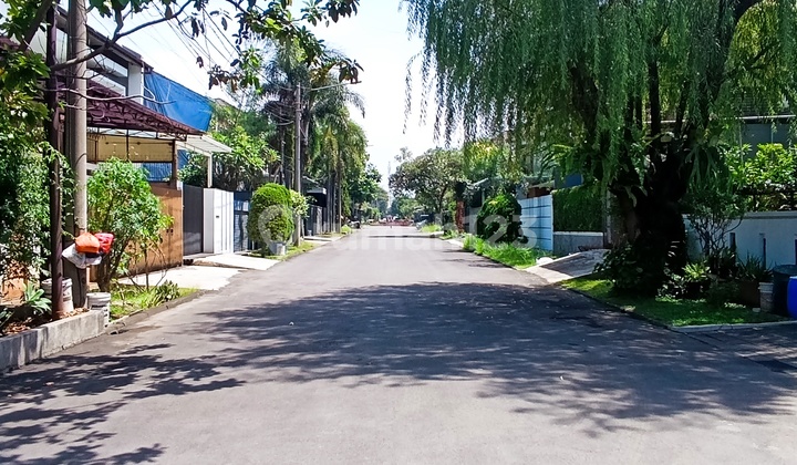 Rumah Baru Luxury 2 Lantai di Mekar Wangi Lebar Jalan 3 Mobil