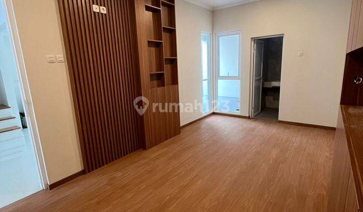 Rumah bagus siap huni semi furnished d KBP 1