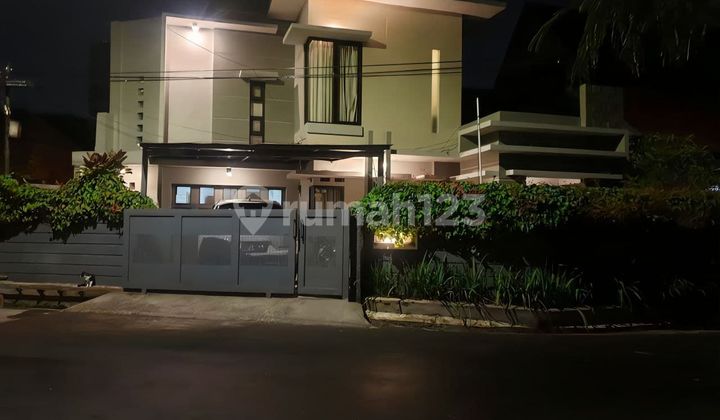 Rumah Bagus 2 Lt Siap Huni Di Tengah Kota