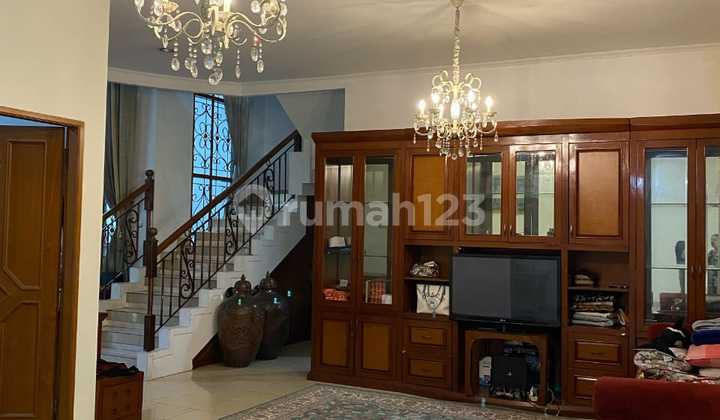 Rumah Mewah Bagus Semi Furnished Di Cluster Batununggal Indah