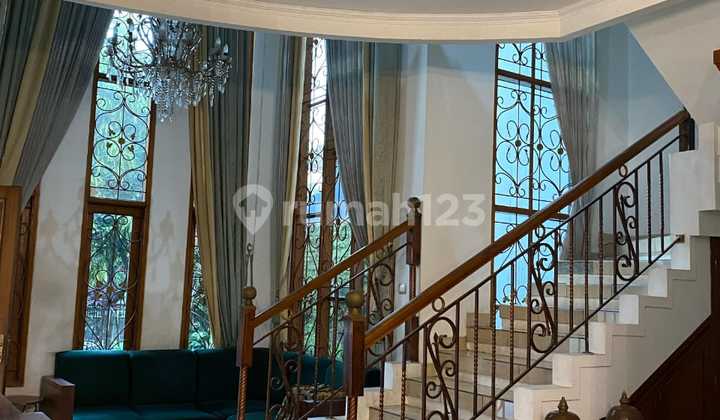 Rumah Mewah Bagus Semi Furnished Di Cluster Batununggal Indah 2