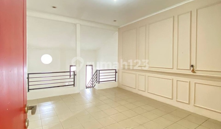 Rumah 2 Lantai Terawat di Antapani